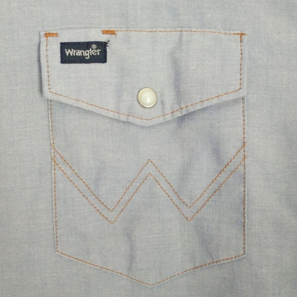 Wrangler Casual Short Sleeve Button Down (EUC) - Picture 2 of 5
